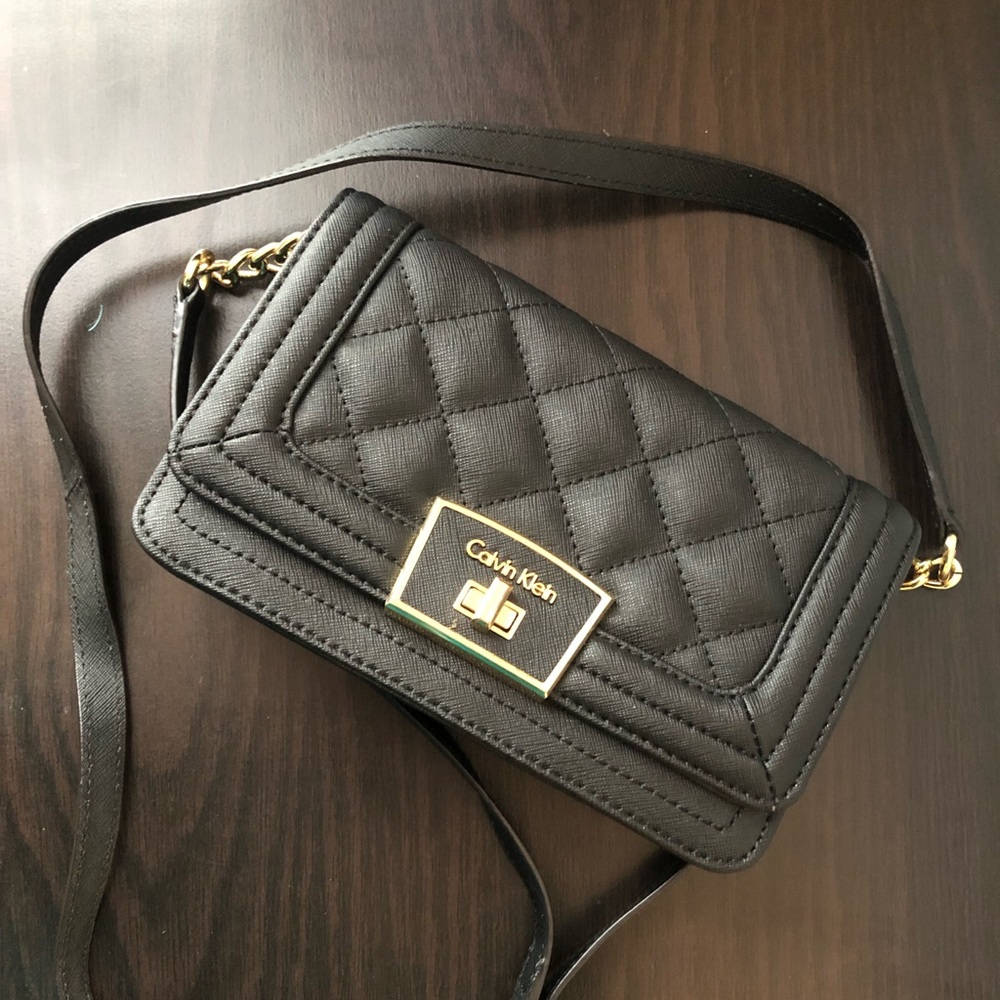 Calvin Klein new quilted saffiano crossbody
